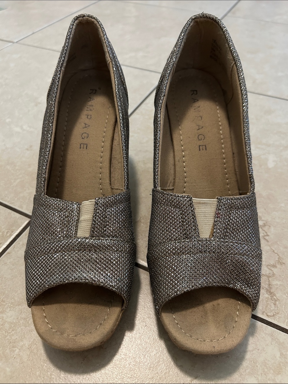 Rampage Tanaya Gold Glitter Wedges